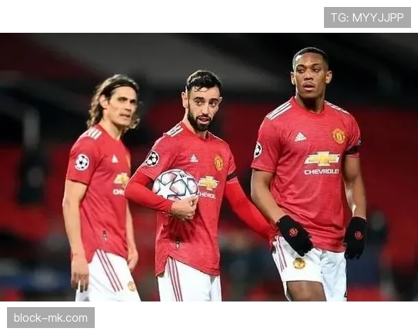 沃尔夫斯队新赛季启航，新帅掌舵剑指英超前列