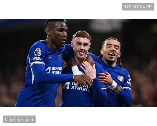 瓦拉内本赛季在英超表现稳健,防守数据持续提升 瓦拉内本赛季在英超表现稳健,防守数据持续提升